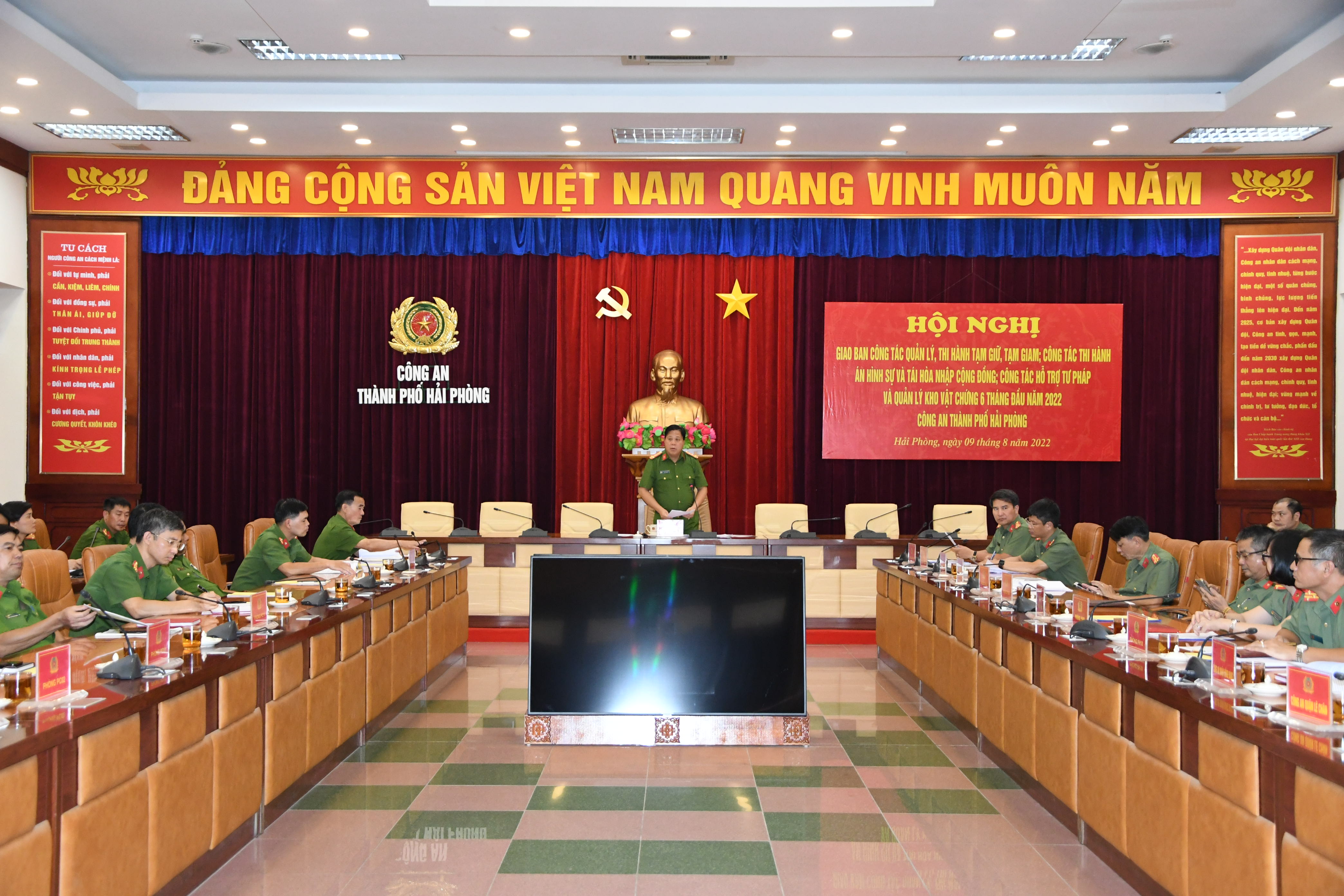 Giao ban công tác quản lý, thi hành tạm giữ, tạm giam; công tác hỗ trợ tư pháp, quản lý kho vật chứng